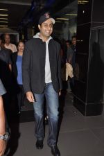 Abhishek Bachchan return from NY in Mumbai Airport on 23rd April 2013 (2).JPG